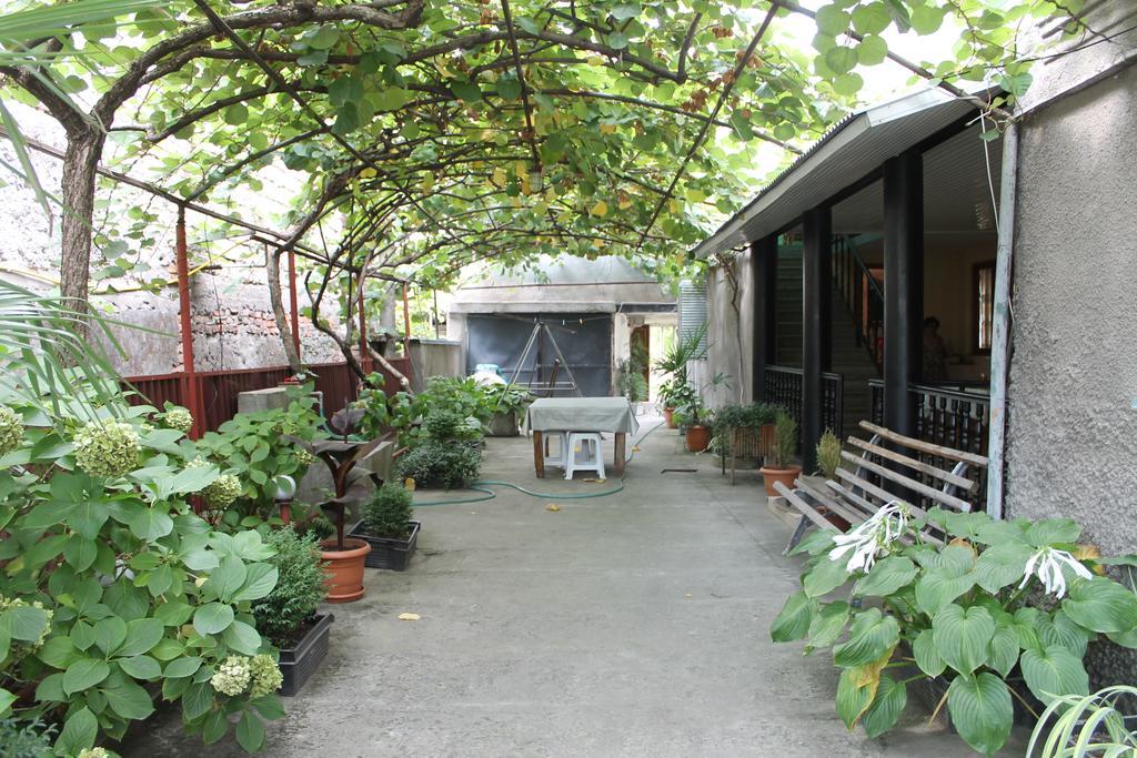 The Kiwi House Hotel Lagodehi Exterior foto