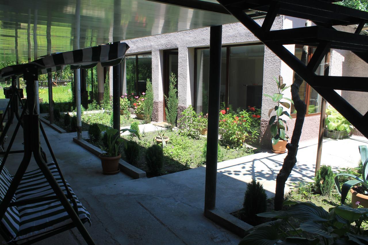 The Kiwi House Hotel Lagodehi Exterior foto